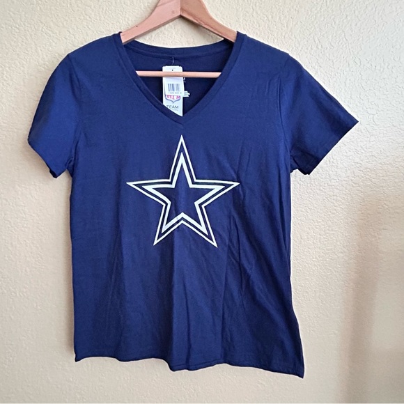 NFL Team Apparel Dallas Cowboys V-Neck Short Sleeve Tee - Picture 2 of 5